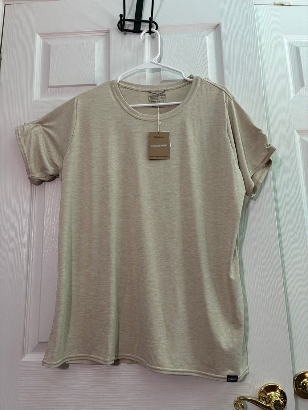 Patagonia XXL Short Sleeve Crew Tee in Light Tan NWT Capilene Cool Daily